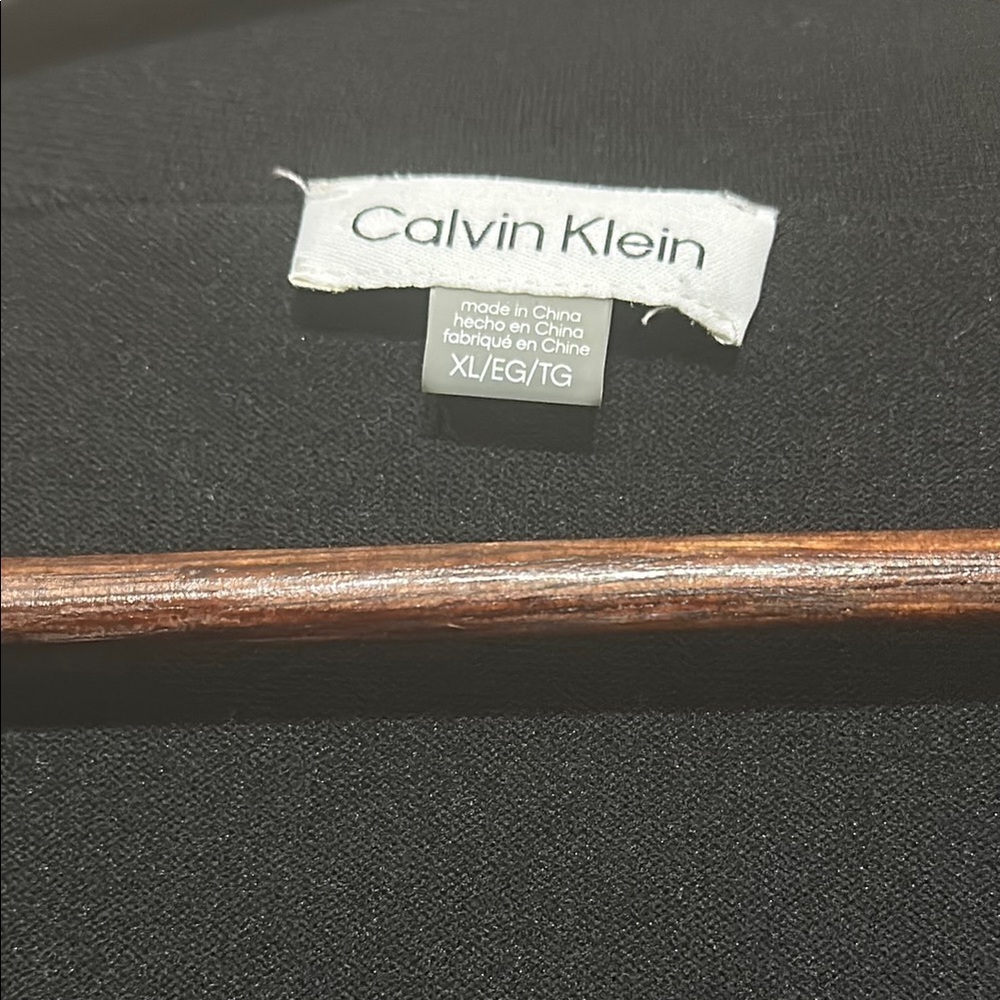 Calvin Klein Black Sweater Blazer with Fitted Silhouette and 3/4 Sleeves - Picture 2 of 4